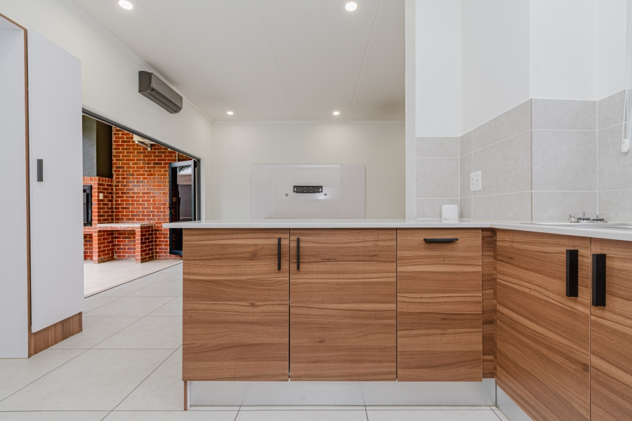 To Let 3 Bedroom Property for Rent in Sunninghill Gauteng
