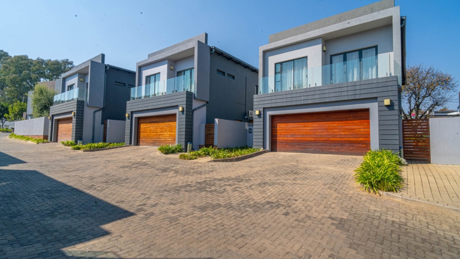 To Let 3 Bedroom Property for Rent in Bryanston Gauteng