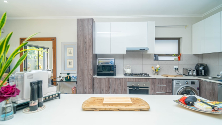 To Let 3 Bedroom Property for Rent in Bryanston Gauteng