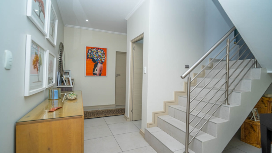 To Let 3 Bedroom Property for Rent in Bryanston Gauteng