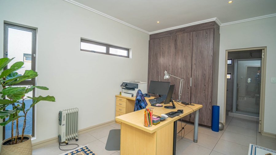 To Let 3 Bedroom Property for Rent in Bryanston Gauteng