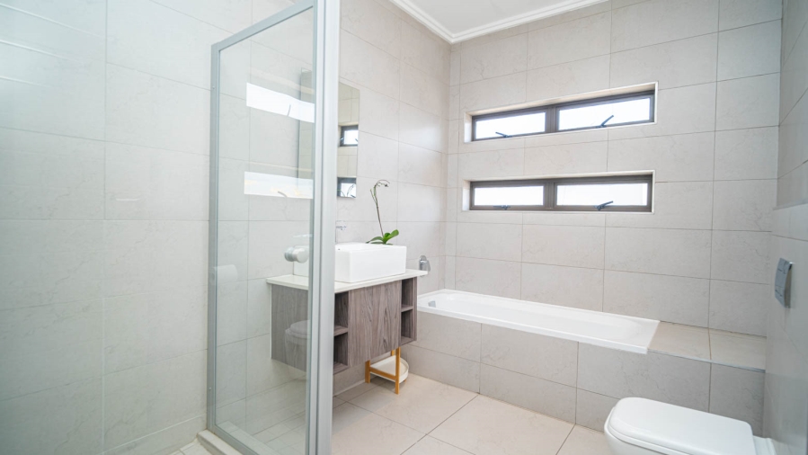 To Let 3 Bedroom Property for Rent in Bryanston Gauteng