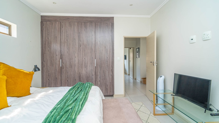 To Let 3 Bedroom Property for Rent in Bryanston Gauteng