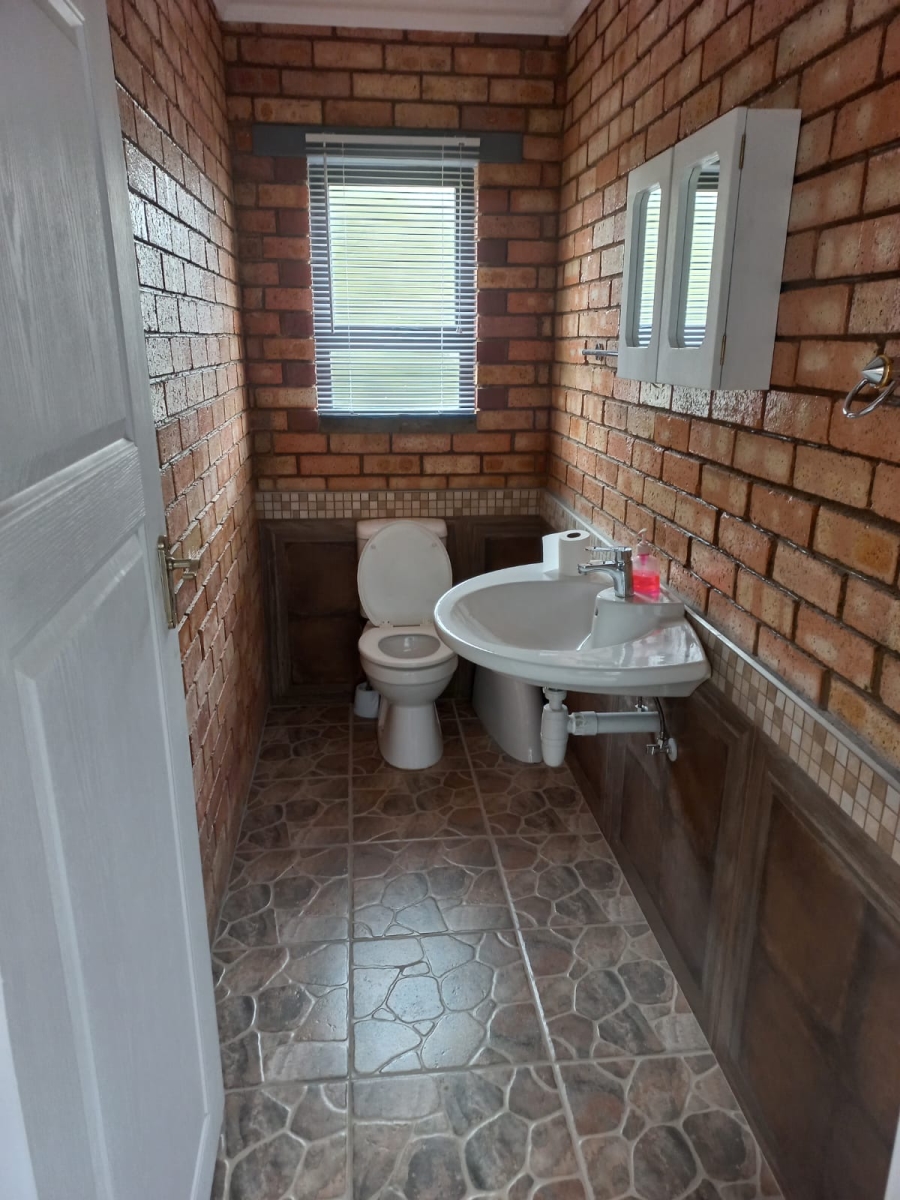To Let 2 Bedroom Property for Rent in Allen Grove Gauteng