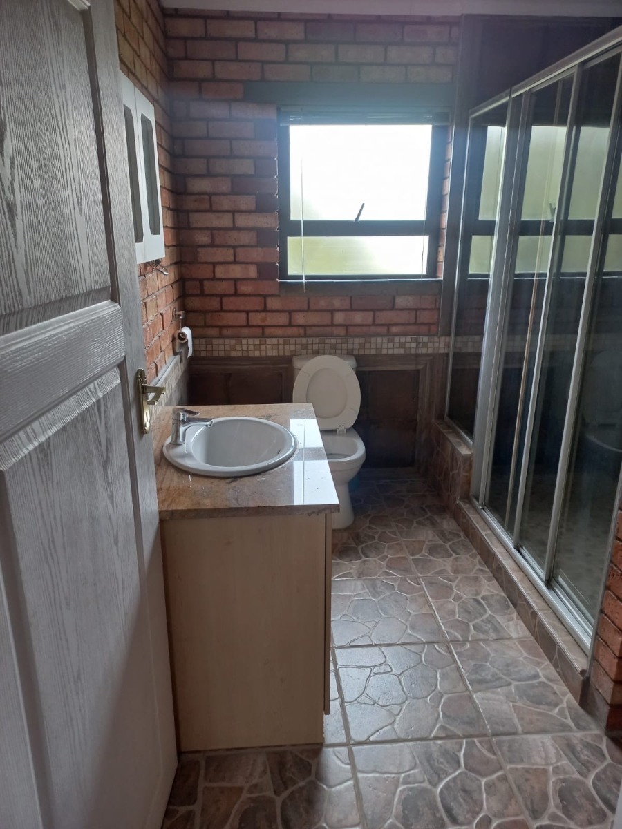 To Let 2 Bedroom Property for Rent in Allen Grove Gauteng