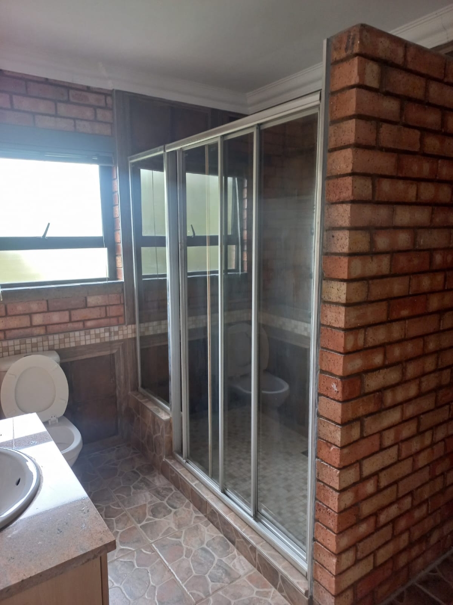To Let 2 Bedroom Property for Rent in Allen Grove Gauteng