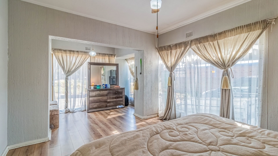 6 Bedroom Property for Sale in Robin Hills Gauteng