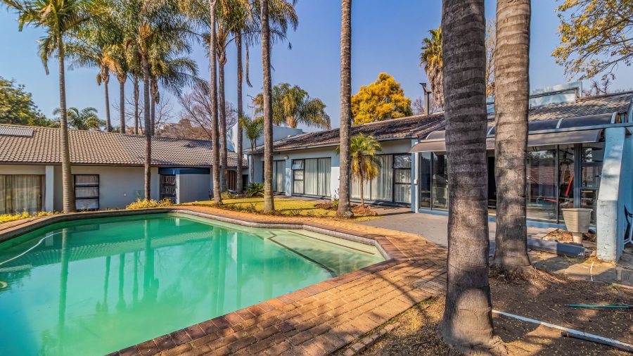 6 Bedroom Property for Sale in Robin Hills Gauteng