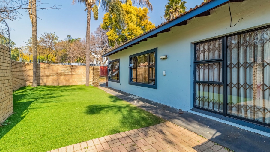 6 Bedroom Property for Sale in Robin Hills Gauteng