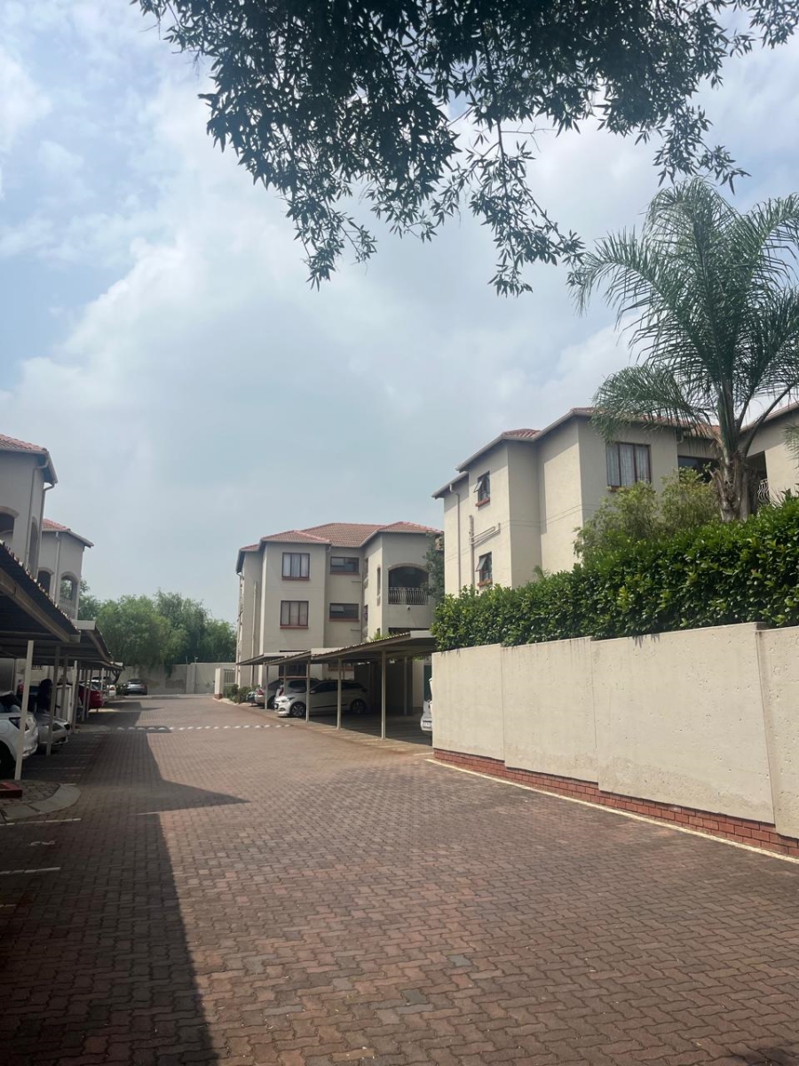 To Let 2 Bedroom Property for Rent in Sunninghill Gauteng