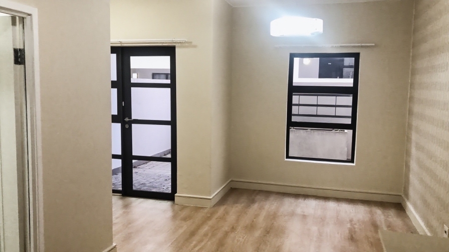 1 Bedroom Property for Sale in Rivonia Gauteng