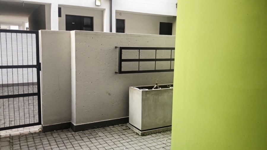 1 Bedroom Property for Sale in Rivonia Gauteng