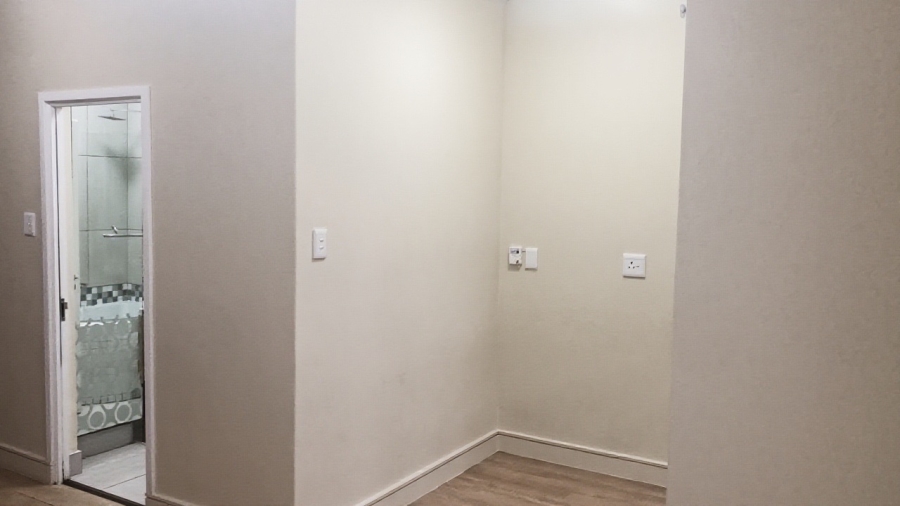 1 Bedroom Property for Sale in Rivonia Gauteng