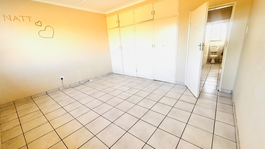 To Let 2 Bedroom Property for Rent in Witfield Gauteng