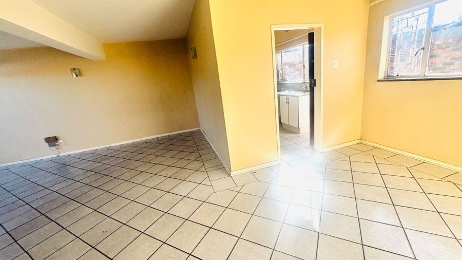 To Let 2 Bedroom Property for Rent in Witfield Gauteng