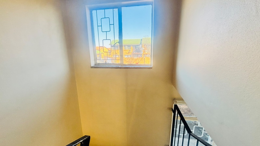 To Let 2 Bedroom Property for Rent in Witfield Gauteng
