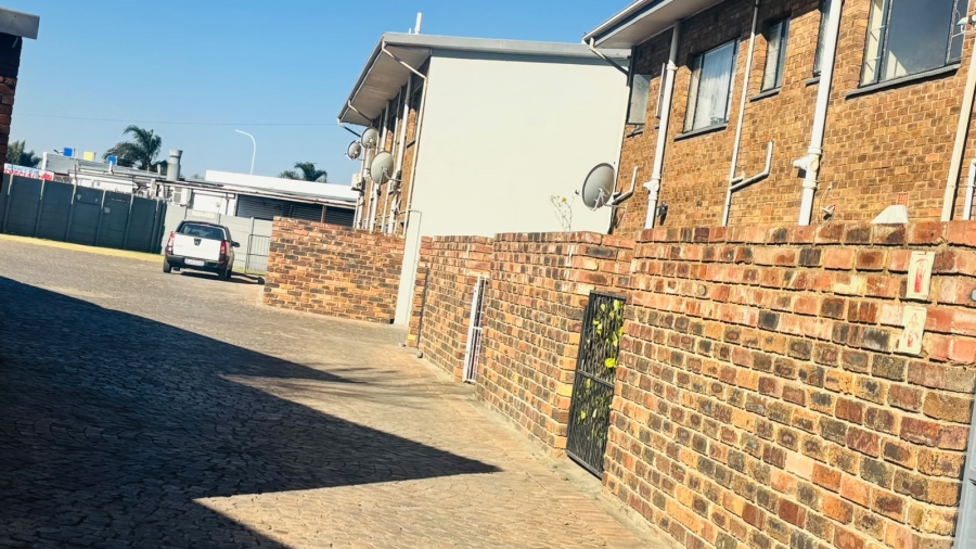 To Let 2 Bedroom Property for Rent in Witfield Gauteng