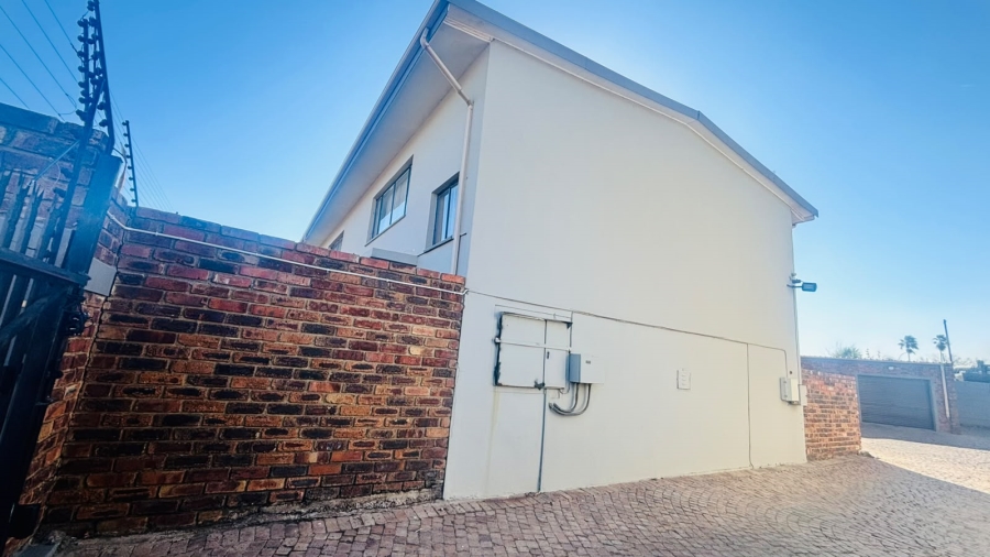 To Let 2 Bedroom Property for Rent in Witfield Gauteng