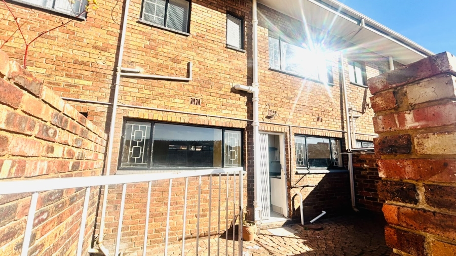 To Let 2 Bedroom Property for Rent in Witfield Gauteng