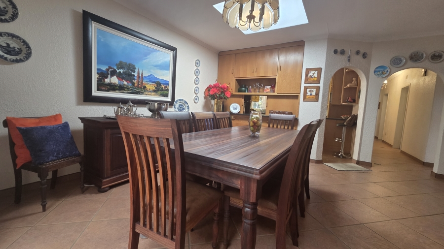 4 Bedroom Property for Sale in Sinoville Gauteng