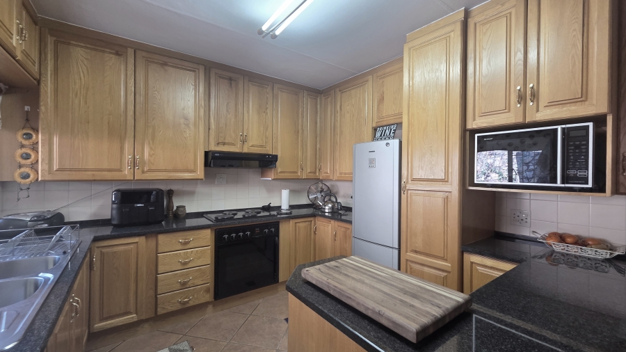 4 Bedroom Property for Sale in Sinoville Gauteng