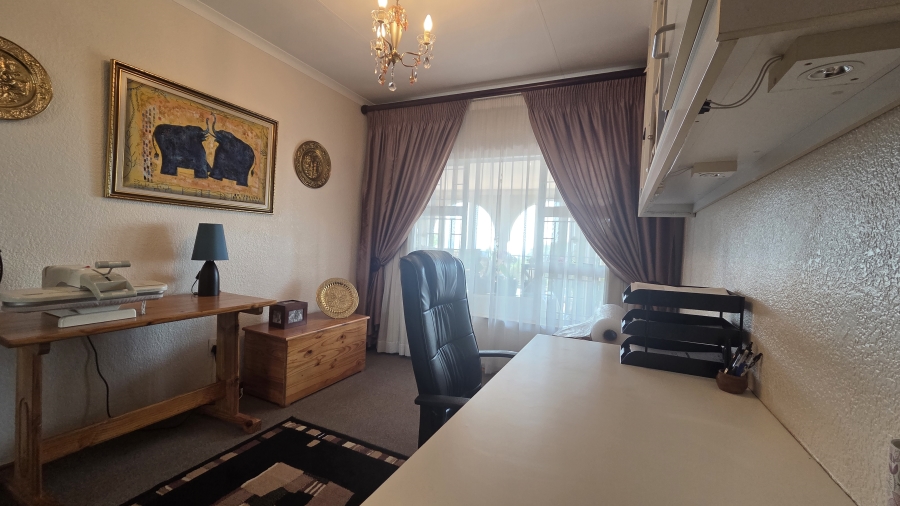 4 Bedroom Property for Sale in Sinoville Gauteng