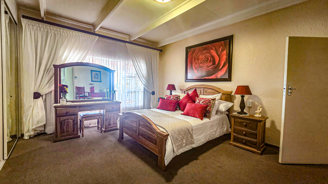 4 Bedroom Property for Sale in Sinoville Gauteng