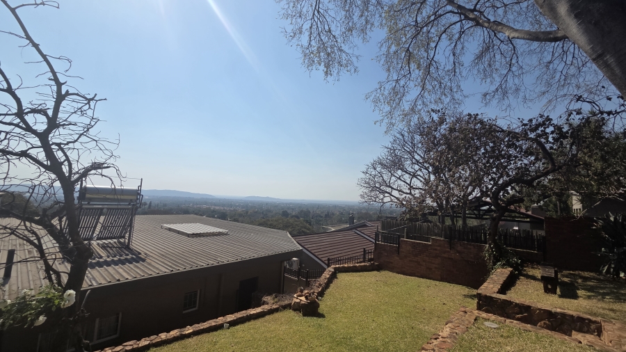 4 Bedroom Property for Sale in Sinoville Gauteng