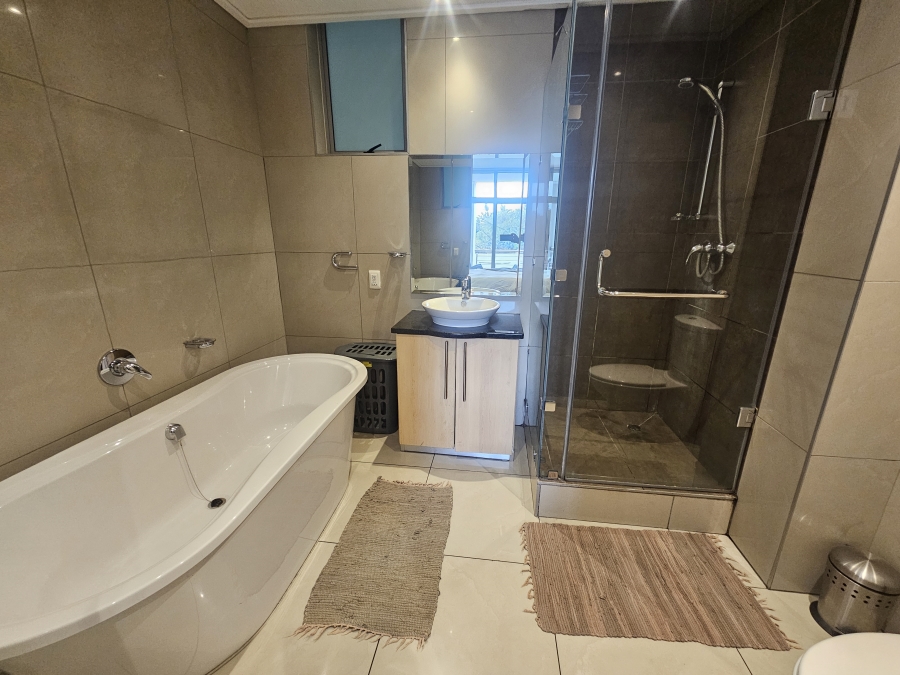 To Let 1 Bedroom Property for Rent in Sandown Gauteng