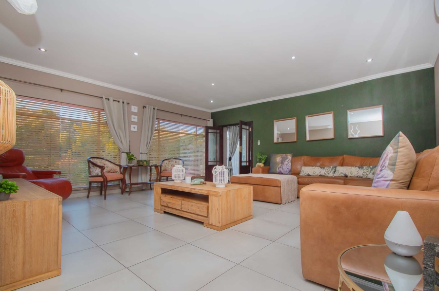 5 Bedroom Property for Sale in Noordheuwel Gauteng