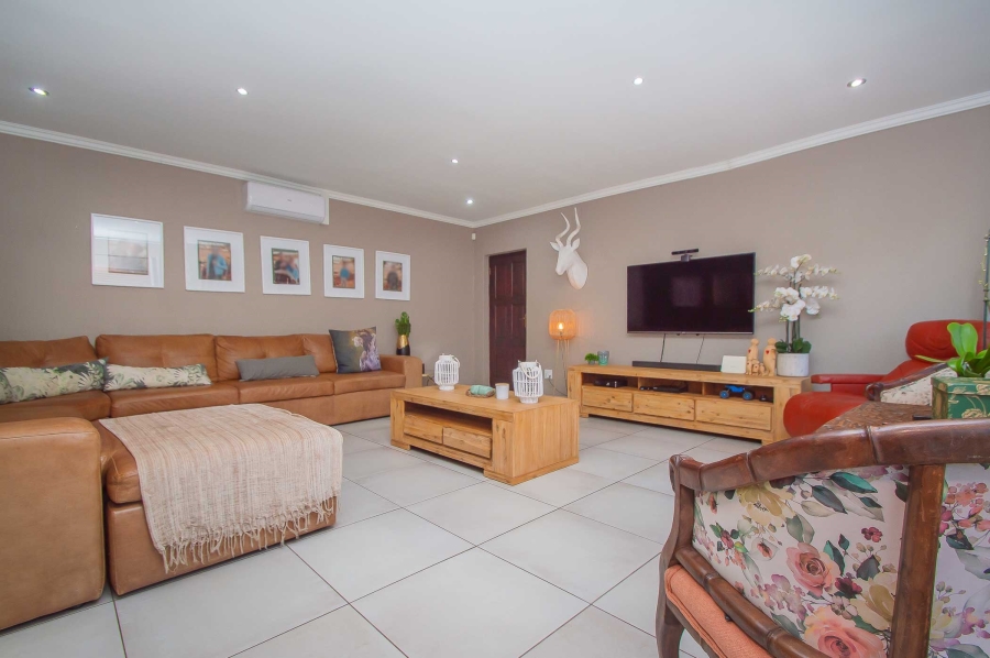 5 Bedroom Property for Sale in Noordheuwel Gauteng