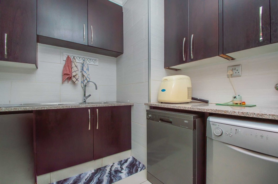 5 Bedroom Property for Sale in Noordheuwel Gauteng