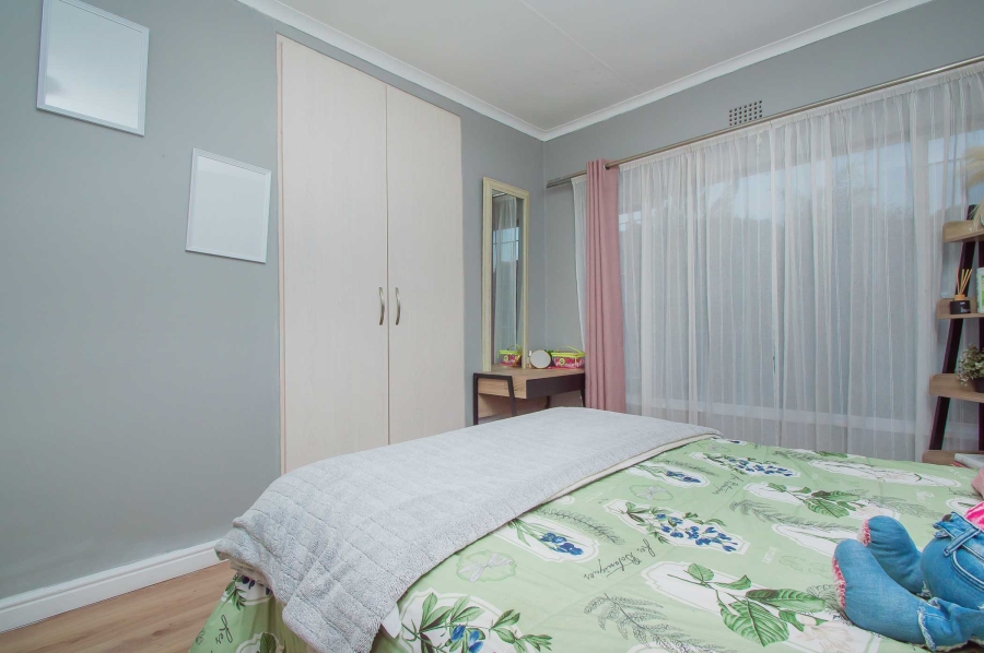 5 Bedroom Property for Sale in Noordheuwel Gauteng