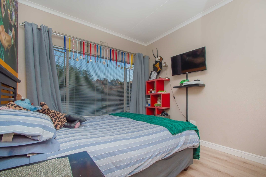 5 Bedroom Property for Sale in Noordheuwel Gauteng