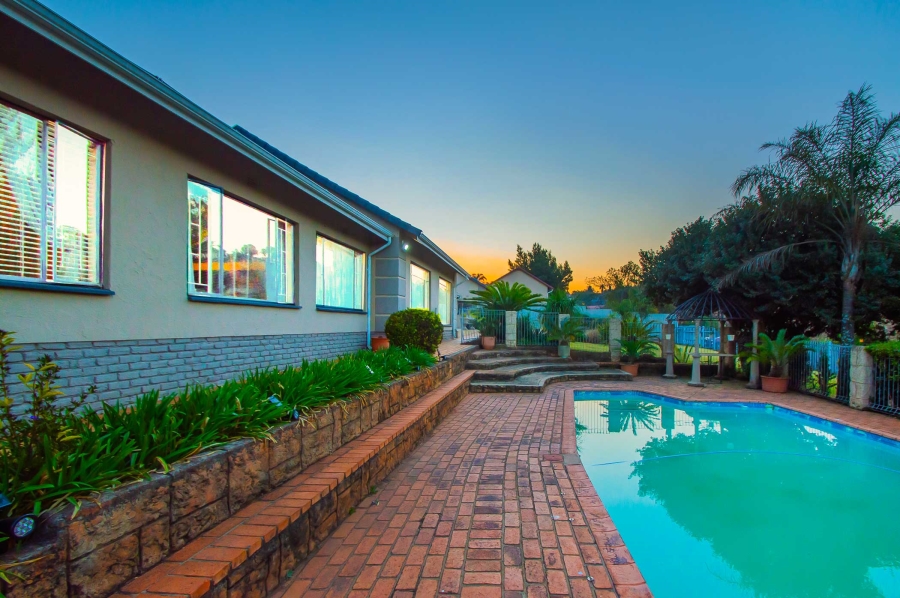 5 Bedroom Property for Sale in Noordheuwel Gauteng