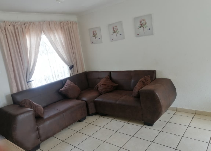 To Let 2 Bedroom Property for Rent in Savanna City Gauteng