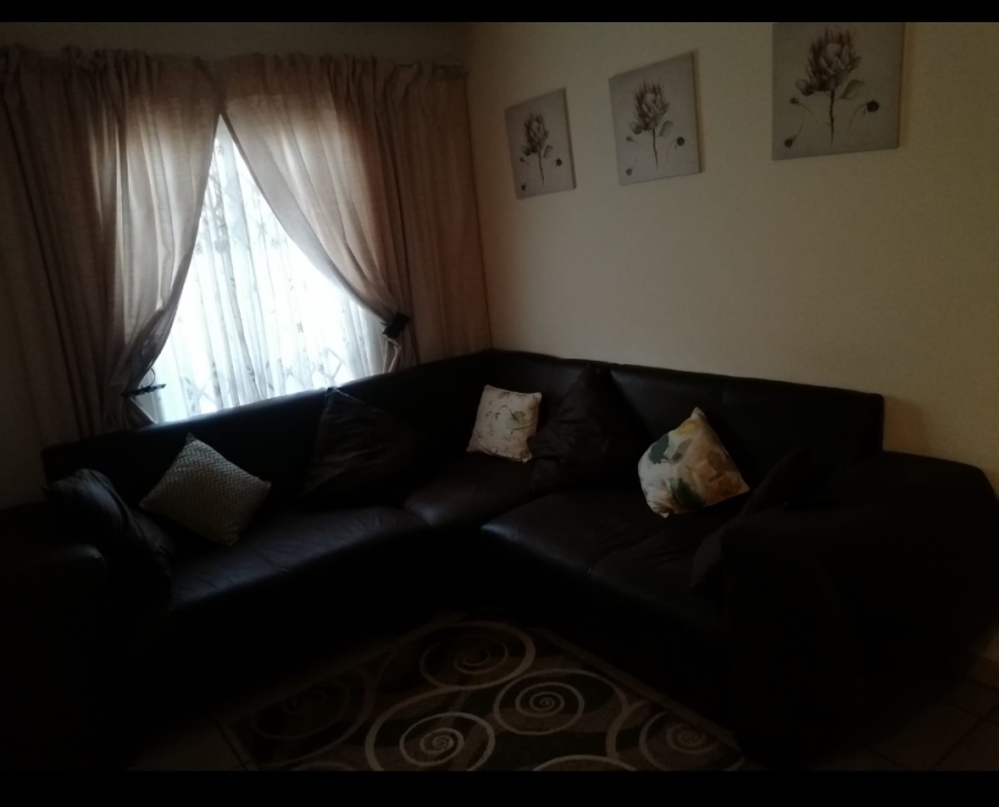 To Let 2 Bedroom Property for Rent in Savanna City Gauteng