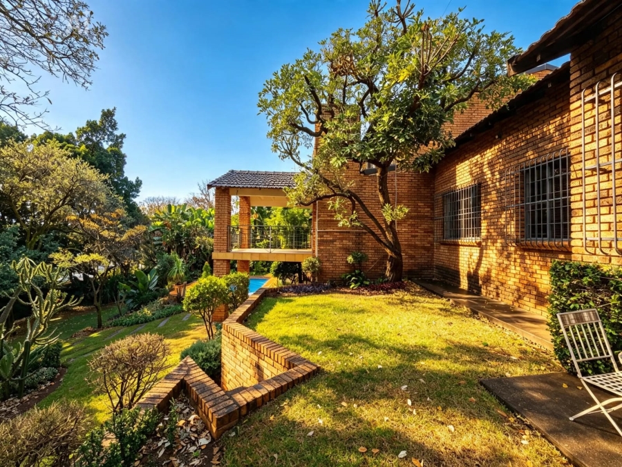 6 Bedroom Property for Sale in Florauna Gauteng