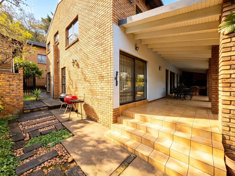 6 Bedroom Property for Sale in Florauna Gauteng