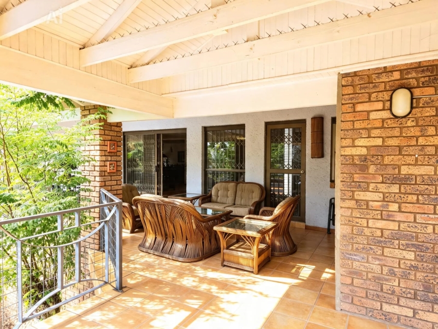 6 Bedroom Property for Sale in Florauna Gauteng