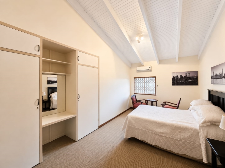 6 Bedroom Property for Sale in Florauna Gauteng