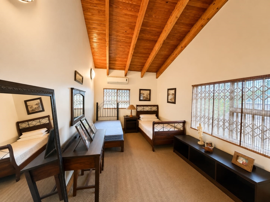 6 Bedroom Property for Sale in Florauna Gauteng