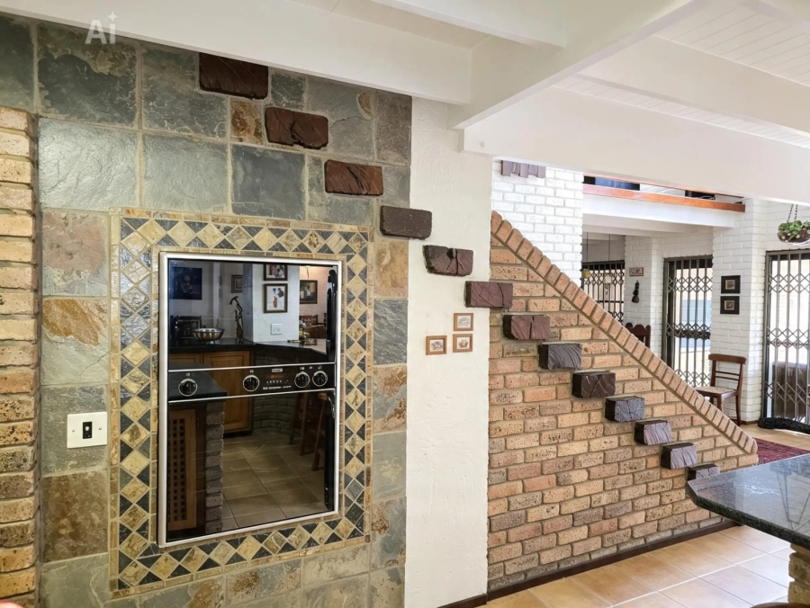 6 Bedroom Property for Sale in Florauna Gauteng
