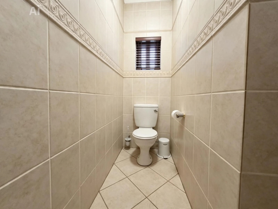 6 Bedroom Property for Sale in Florauna Gauteng