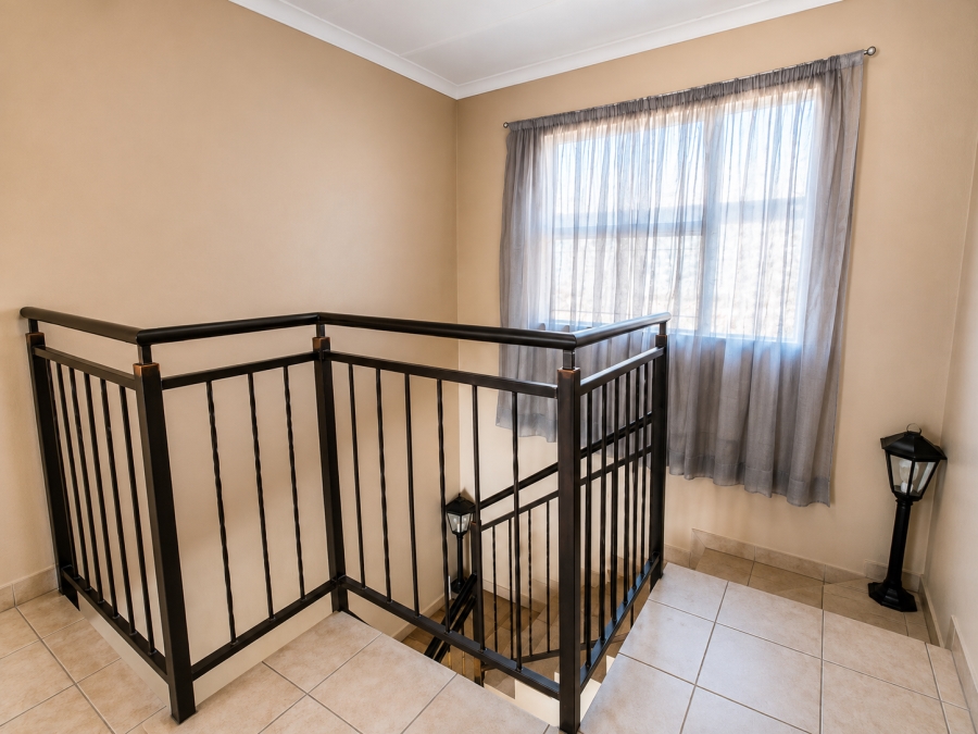 2 Bedroom Property for Sale in Groeneweide Gauteng