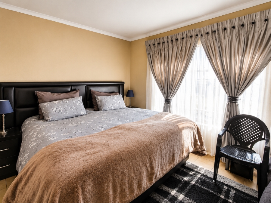 2 Bedroom Property for Sale in Groeneweide Gauteng