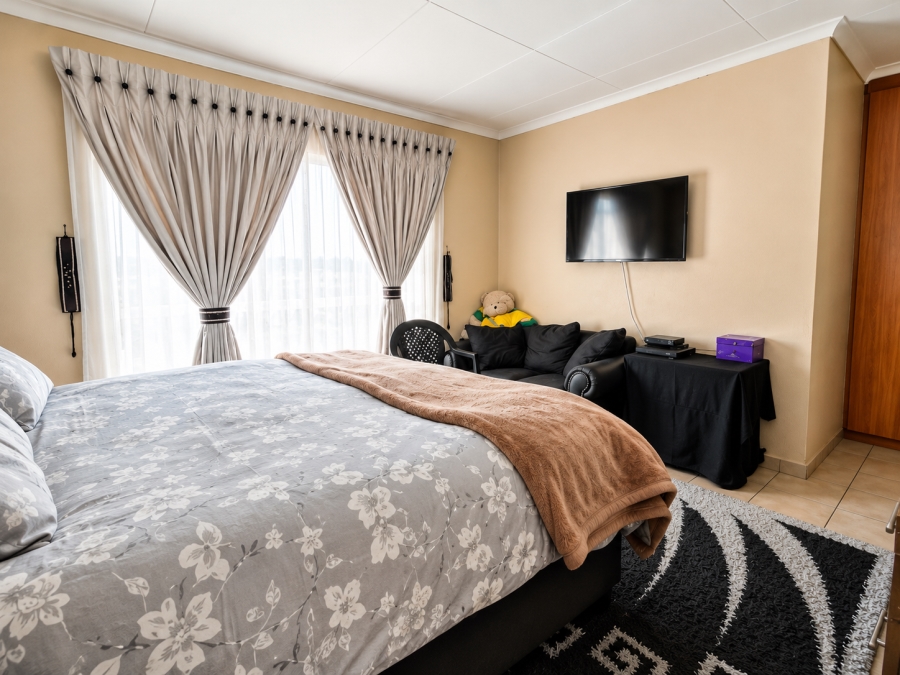 2 Bedroom Property for Sale in Groeneweide Gauteng