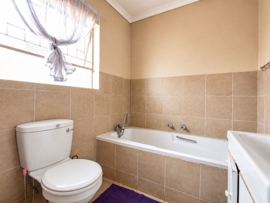 2 Bedroom Property for Sale in Groeneweide Gauteng