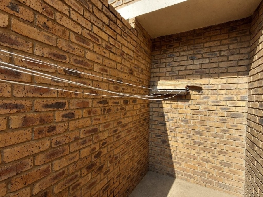 2 Bedroom Property for Sale in Groeneweide Gauteng