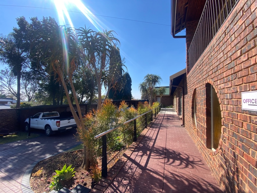 4 Bedroom Property for Sale in Moreleta Park Gauteng